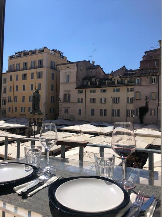 View on Campo de Fiori IREX apartments Roma Esterno foto